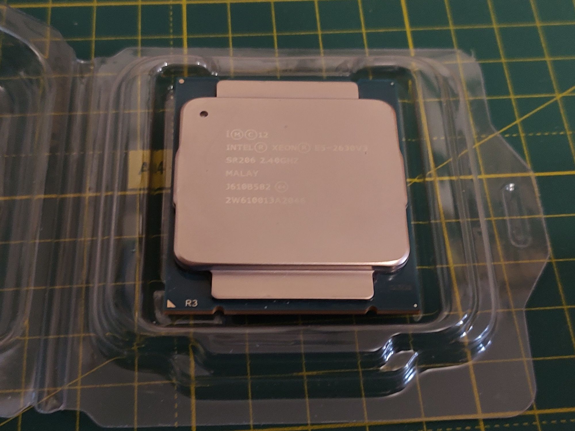 Процесор Intel Xeon e5 2630 v3 макс 3.2GHZ 8 ядер 16 потоків lga 2011