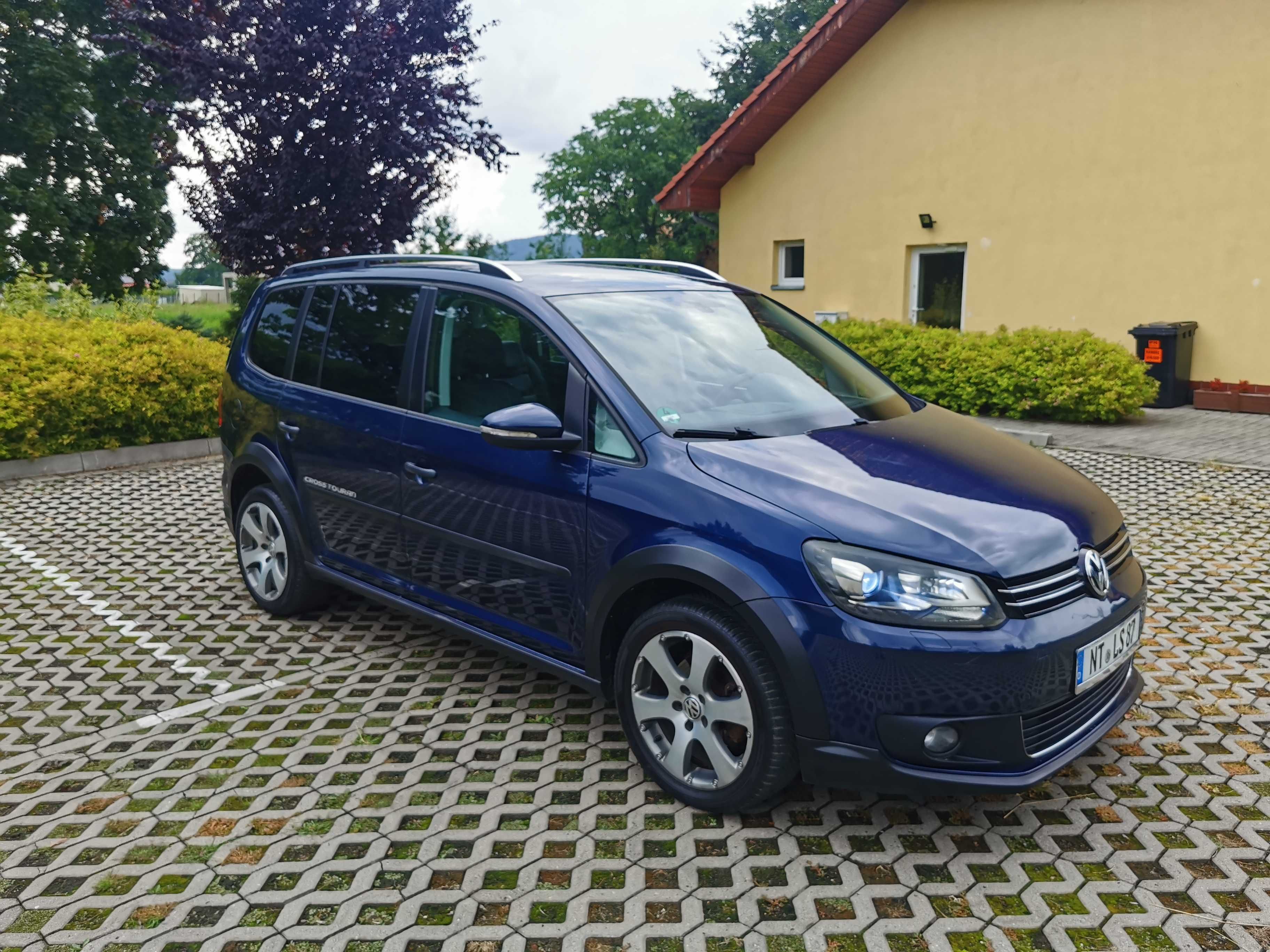 VW TOURAN CROSS 1.6 TDI Xenon, skóra 7 osobowy