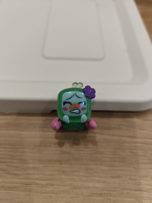 Bardzo rzadki Moji pops