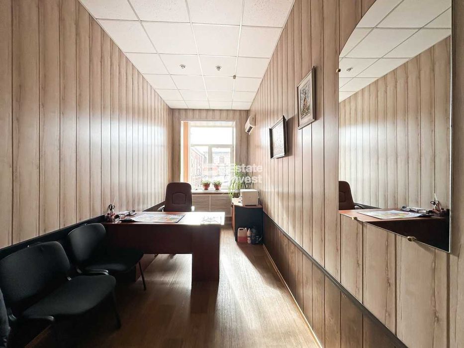 Продам ОСЗ в приближенном к центру районе, по адресу: ул.Малиновского.