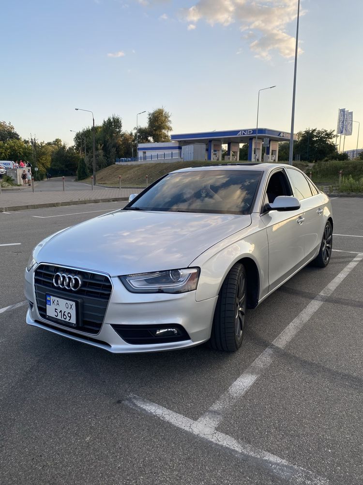 Продам Audi A4 B8