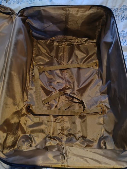 Nowa duża walizka 49 cm X 72 cm X 24 cm