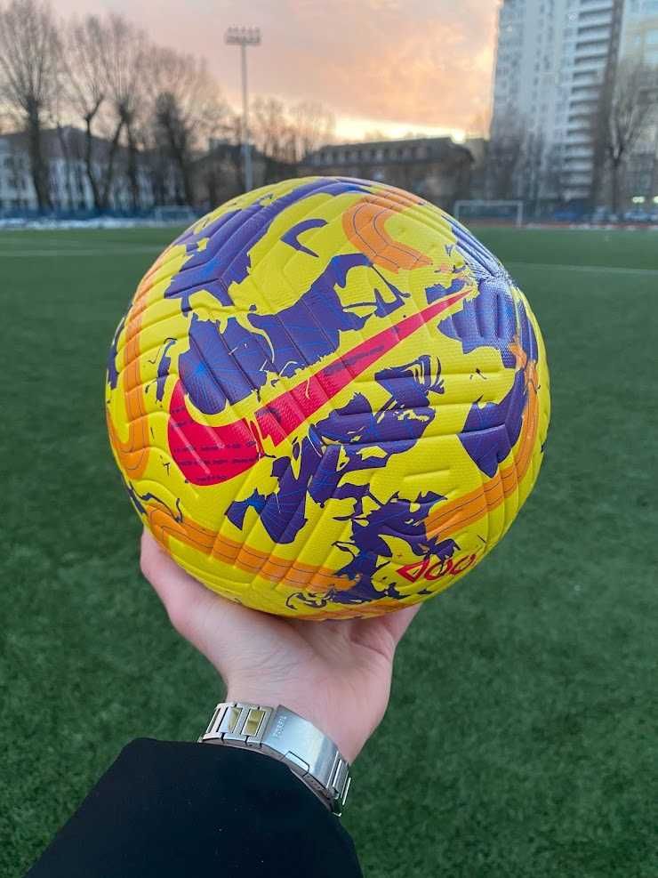 футбольний м'яч nike