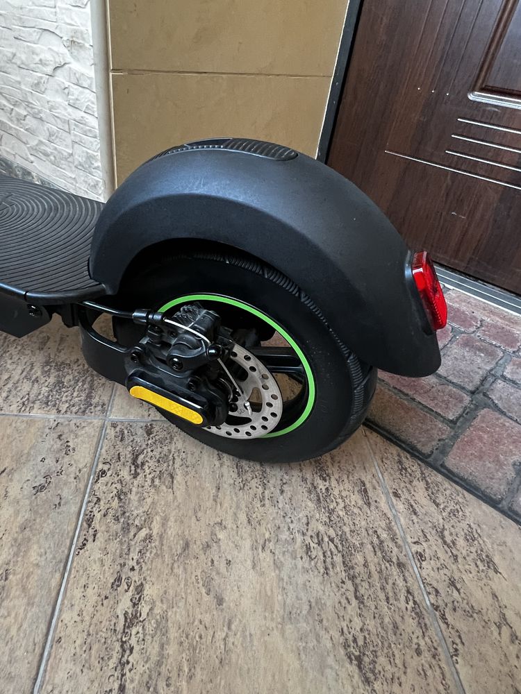 Электросамокат Acer Scooter 5