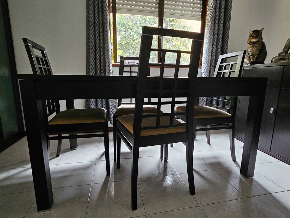 Mobília de sala de jantar