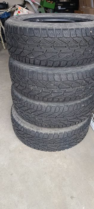 Opony zimowe 225/65/17 Kormoran