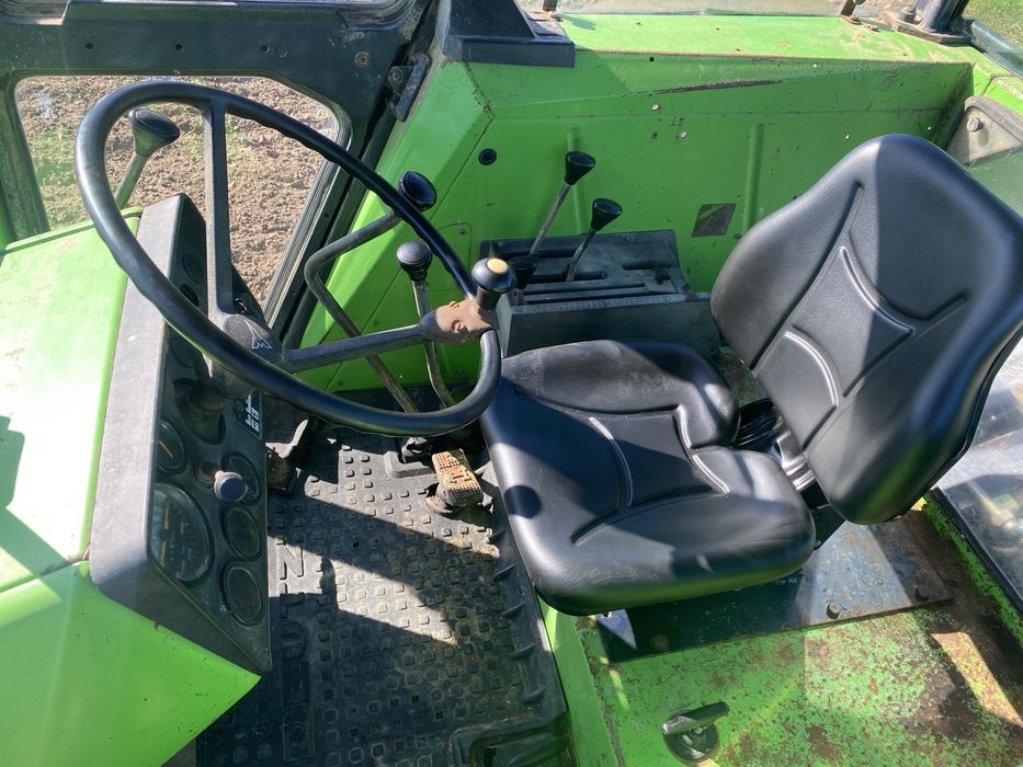 Traktor DEUTZ-FAHR DX85 . Sprowadzony .