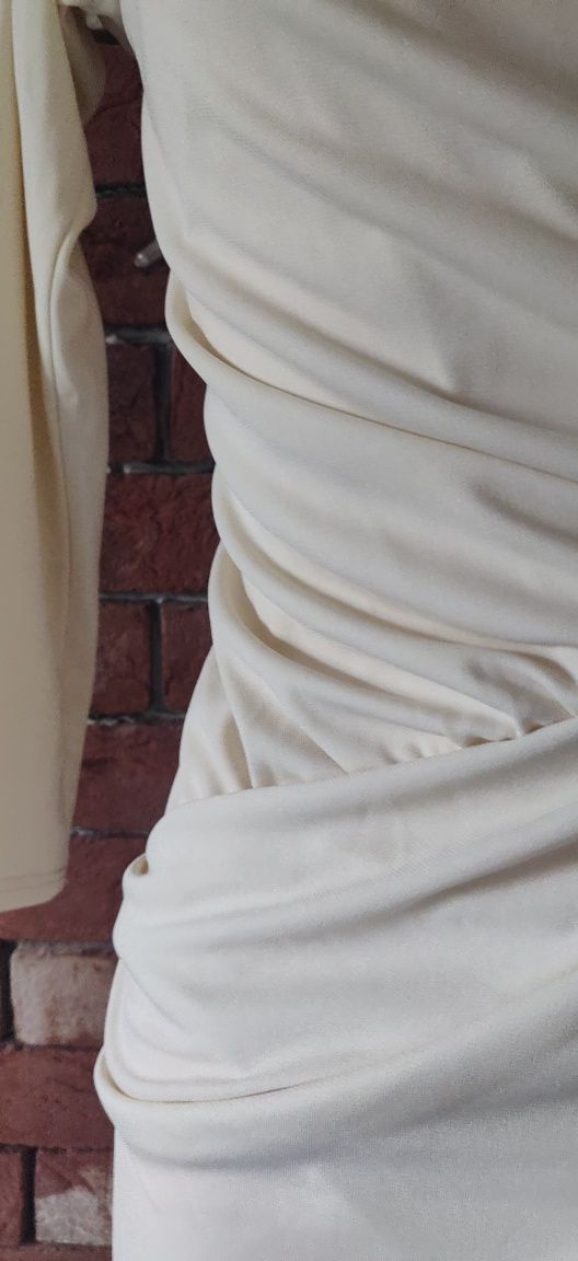 Sukienka asymetryczna rozporek asos