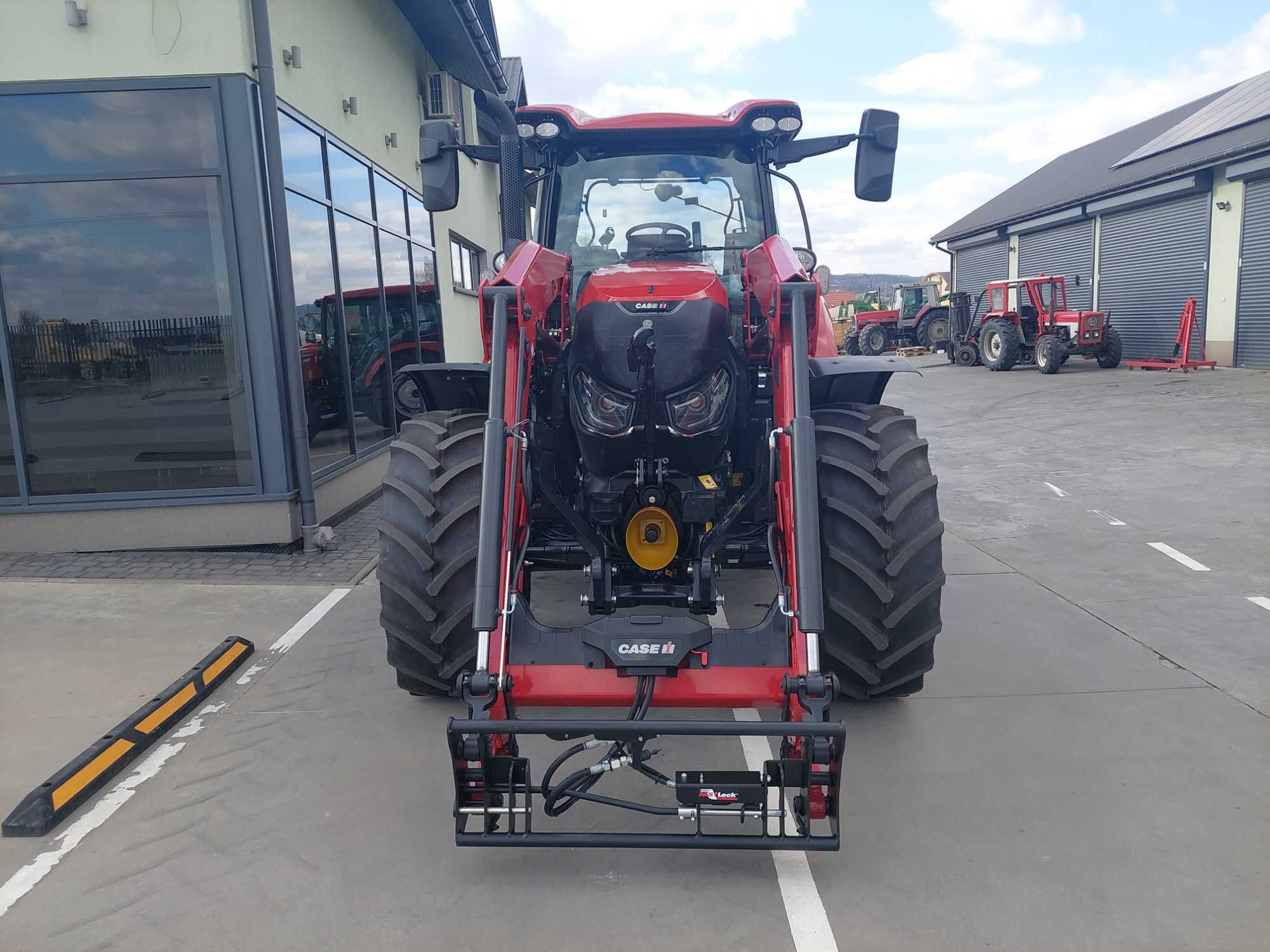 Case IH Maxxum 150 - Przedni Tuz z wałkiem WOM - W opcji Ładowacz