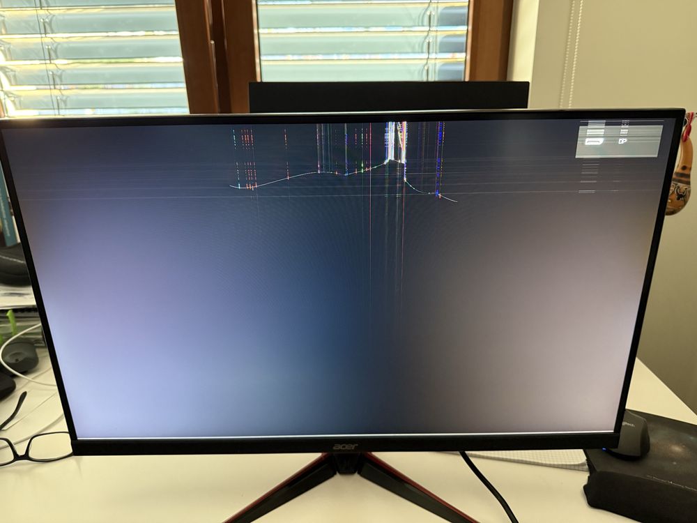 Monitor Acer Nitro VG272 27” uszkodzony
