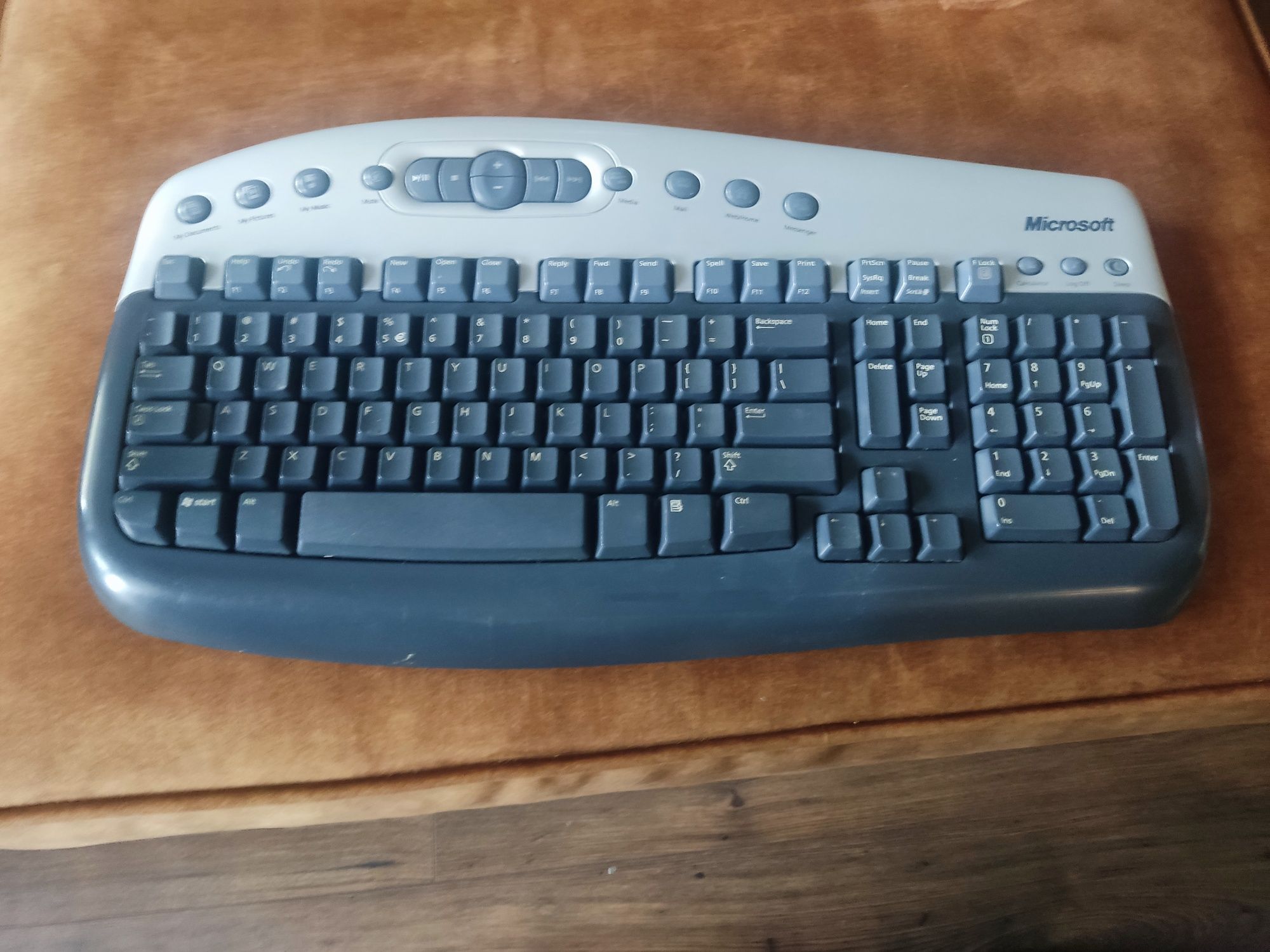 Komputer procesor 4x3.8ghz geforce GTX960 32gb RAM dysk 500gb