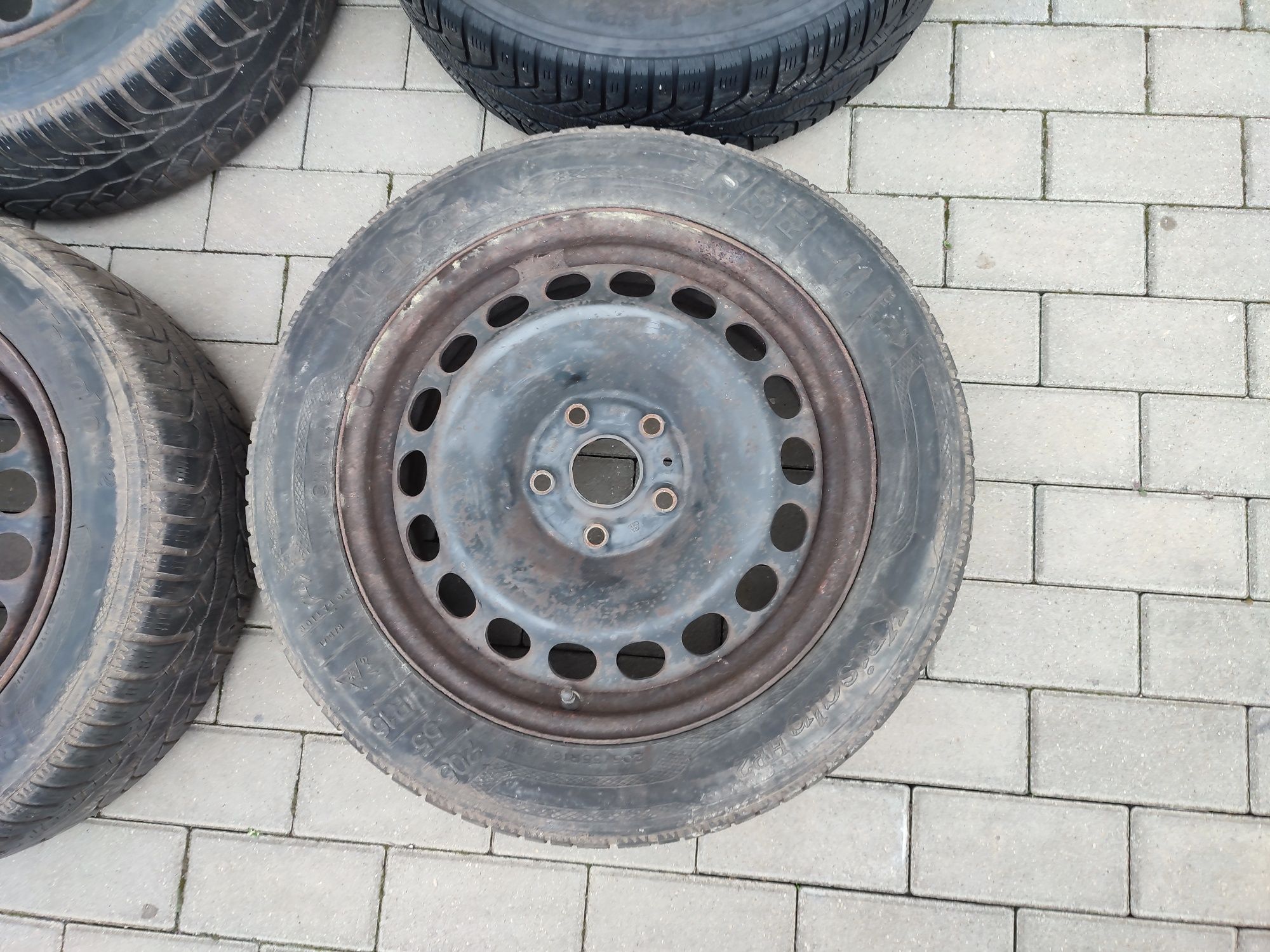 Felgi stalowe, opony  zimowe  gratis
