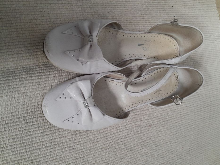 Buty komunijne 35