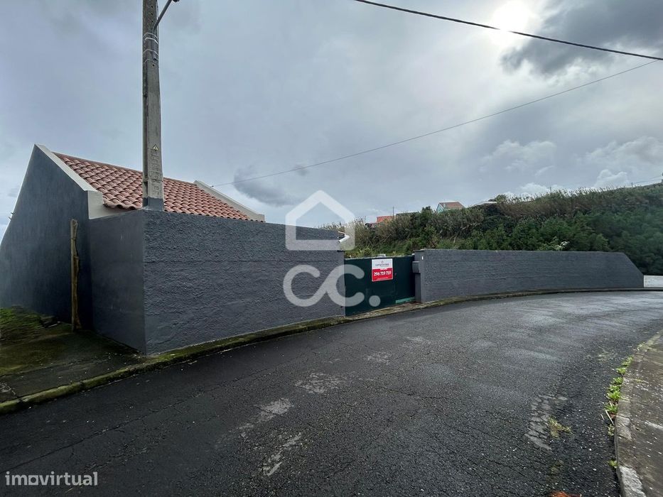 Moradia com 3 Quartos - Remédio da Bretanha - Ponta Delgada