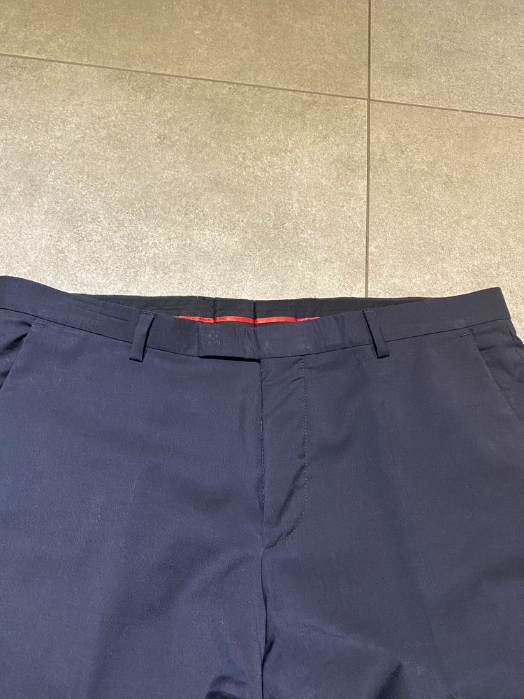 Hugo Boss garnitur slim roz. 50