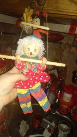 игрушка дерево клоун кукла на лестнице крутится -веревка 27см старая