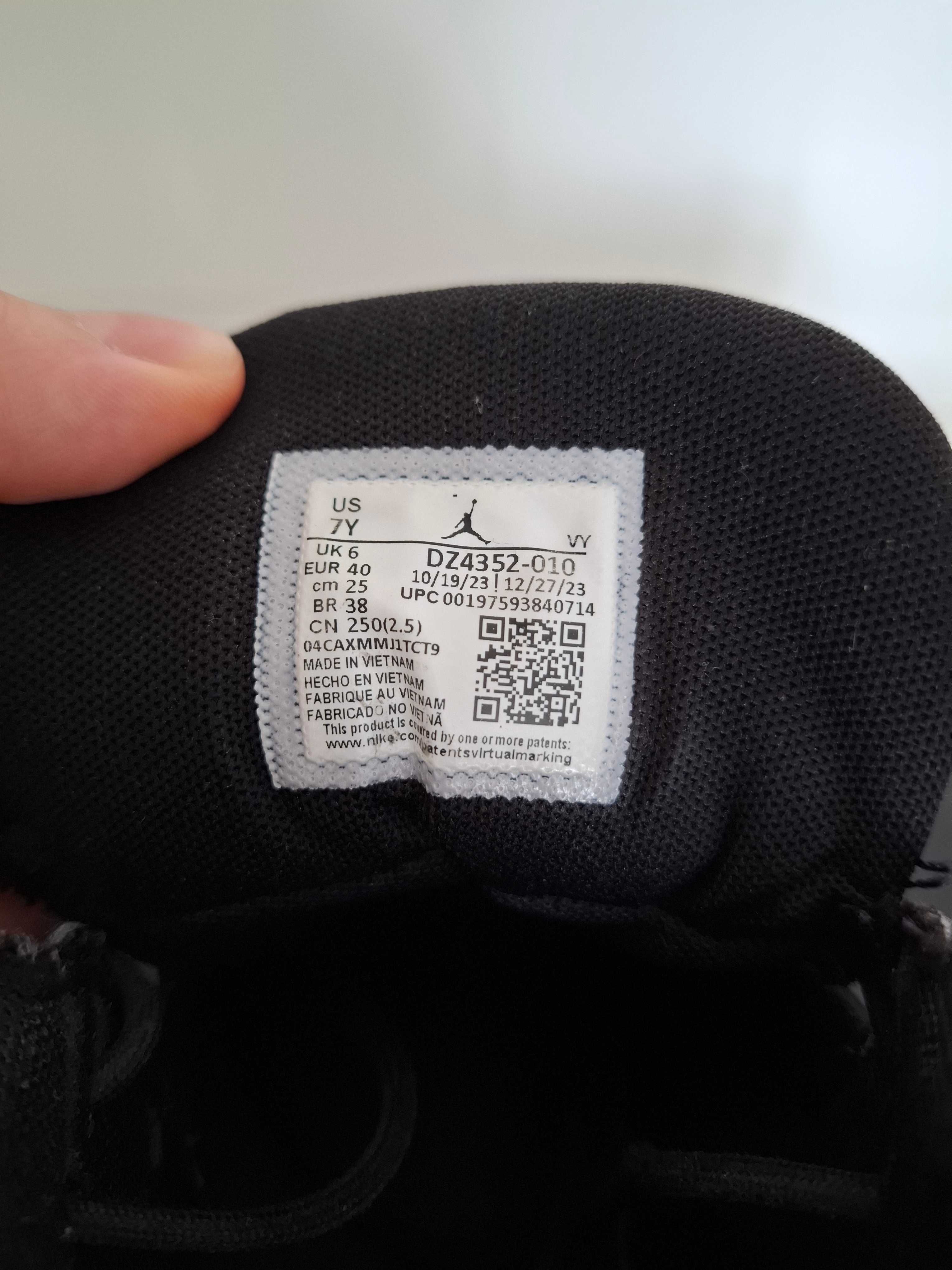 Buty dziecięce Nike Jordan Max Aura 5