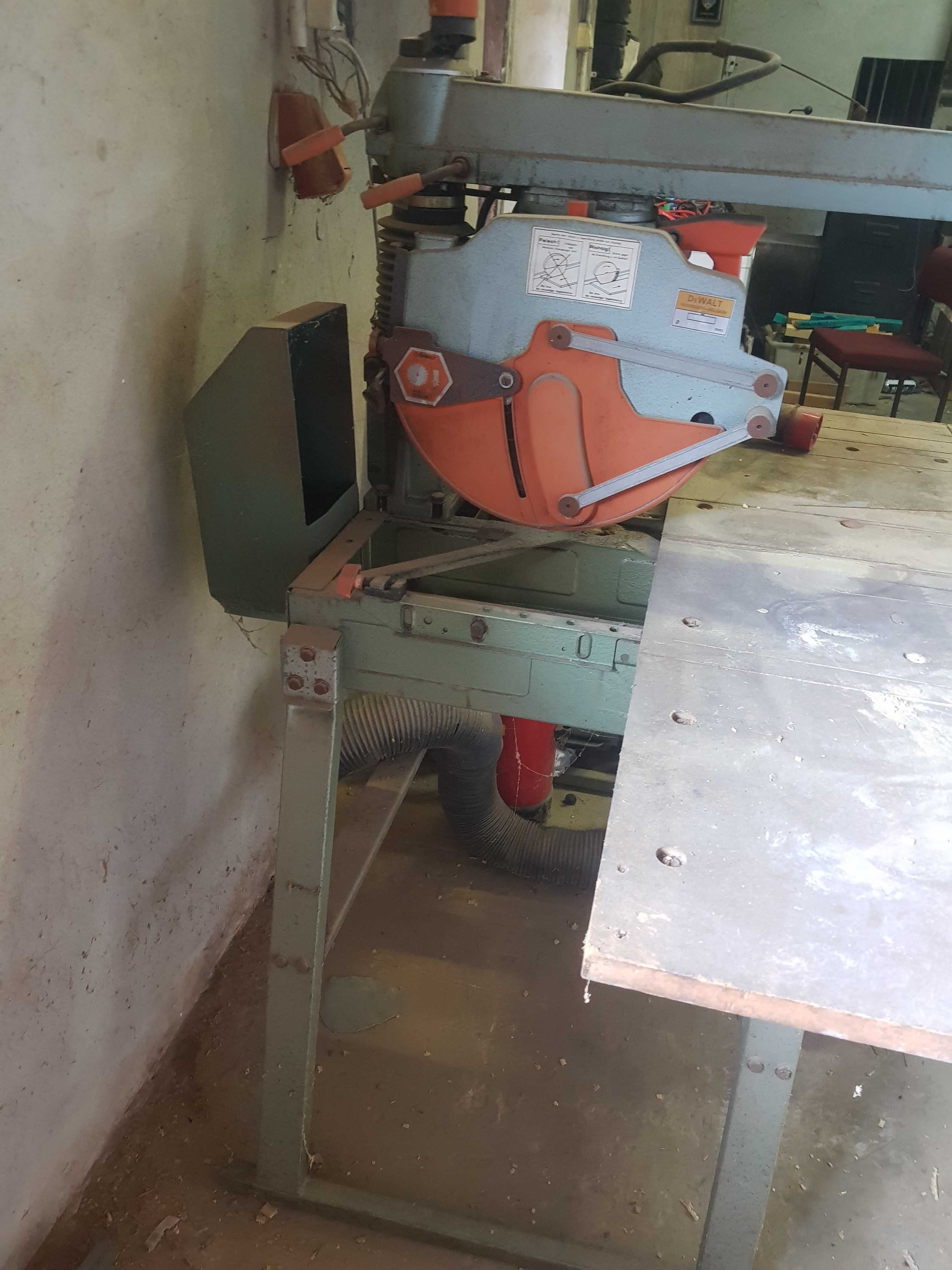 Pila radialna dewalt
