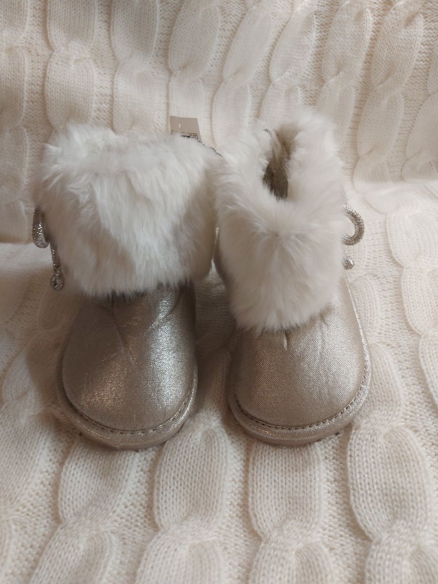 Buty buciki botki kozaczki ocieplane dziewczynki H&M nowe cudo 20/21
