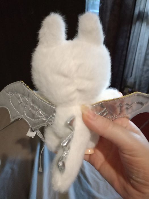 Лабубу с крыльями новая