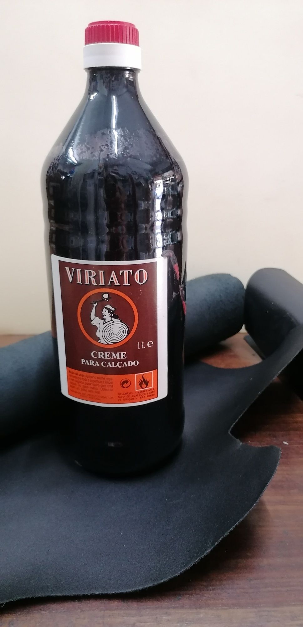 CREME de limpeza de COURO/Cabedal/peles sintéticos - emb. 1 litro