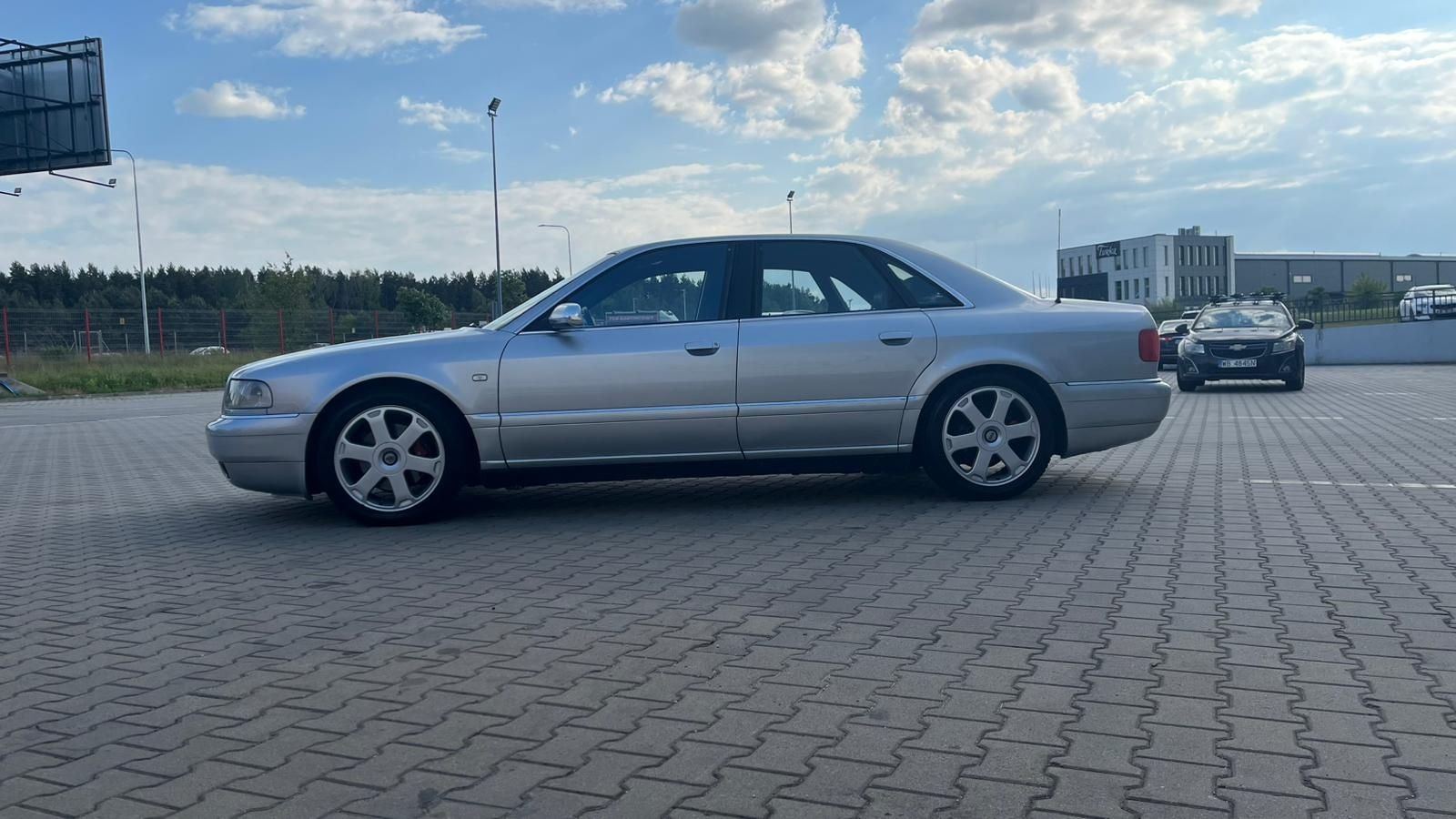 Audi S8 D2 4.2  V8  1999r.