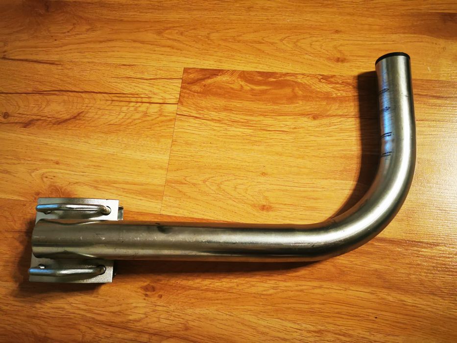 Uchwyt na rurę do anteny satelitarnej