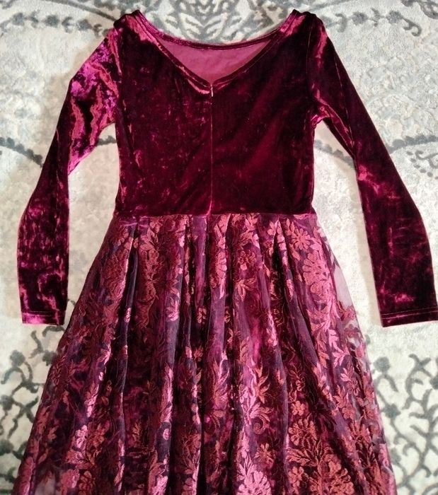 Женские вечерние платья