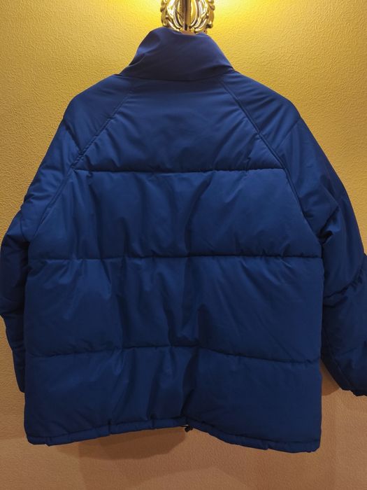 Жіноча осіння (зимова) куртка/пуховик королівського синього кольору.