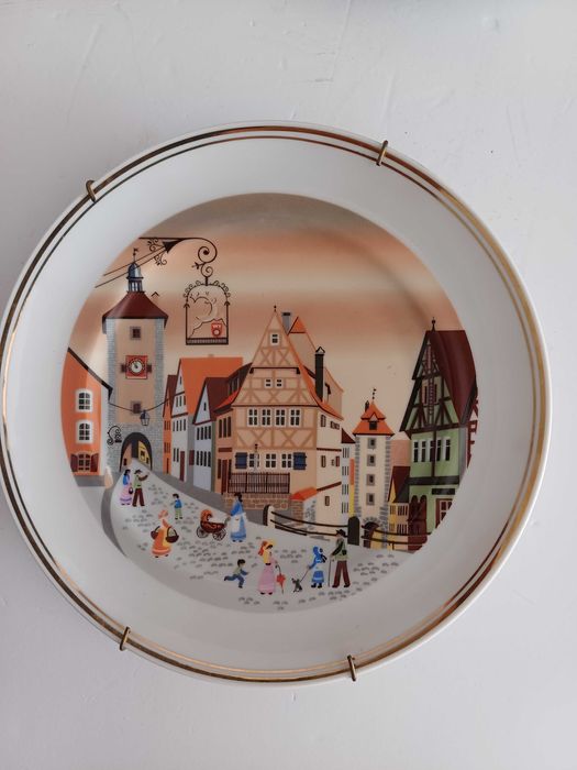 Pratos em porcelana sobre Quatro Estações