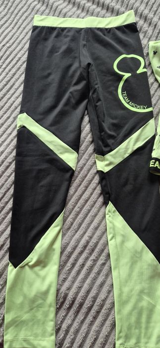 Zestaw sportowy dla dziewczynki 158