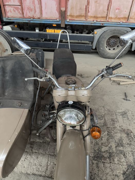 Мотоцикл з коляскою