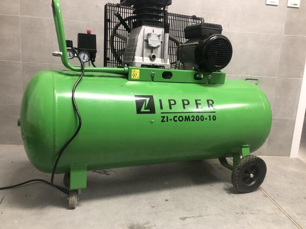Profesionalny duży kompresor ZIPPER ZI COM 200-10  200 l/10bar