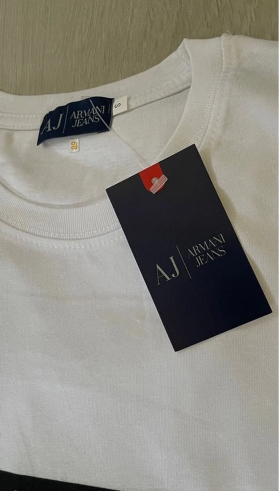 T-Shirt Armani Exchange Tamanho S