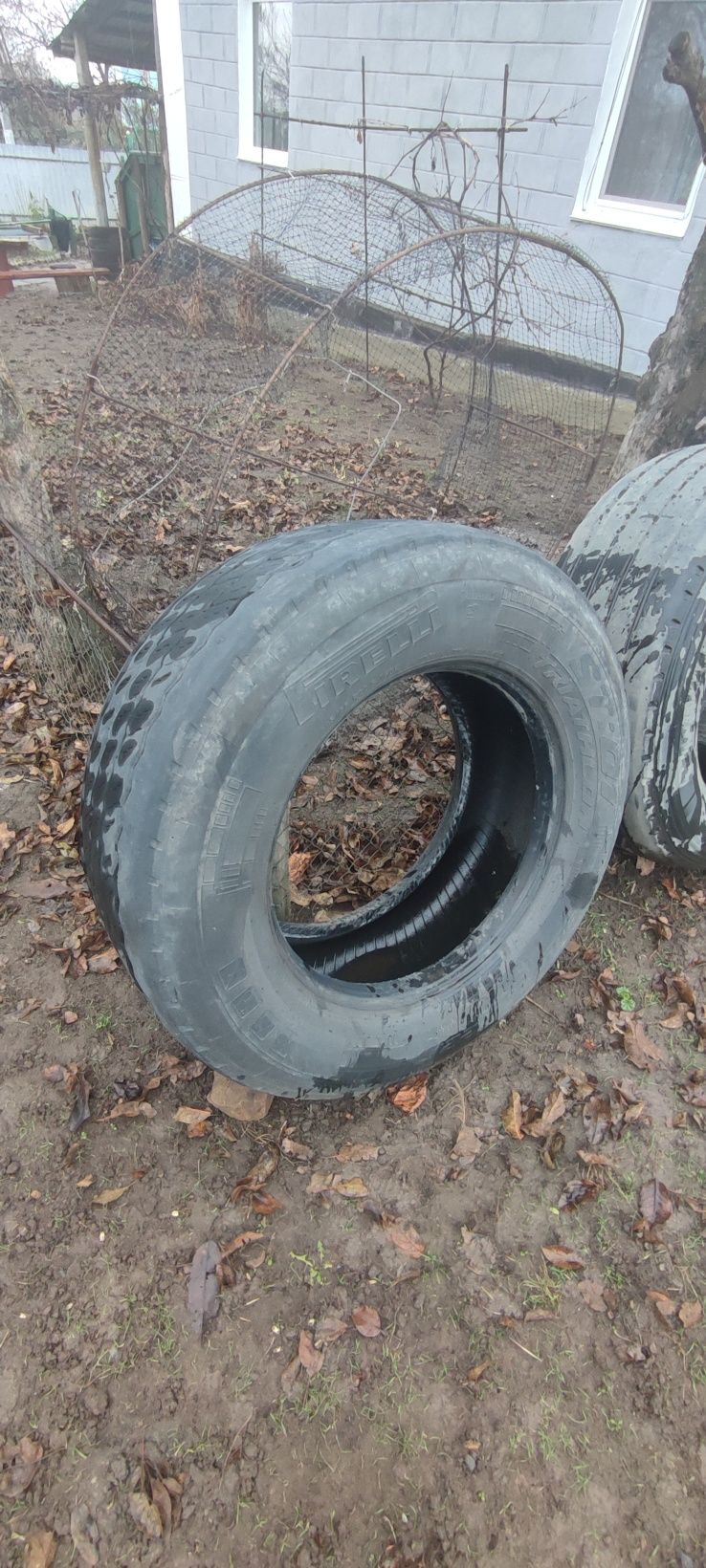 Продам вантажні шини 385/55 r22.5