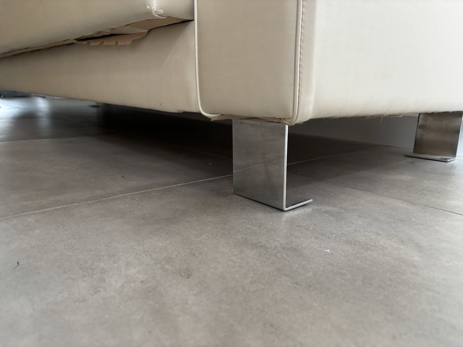 Kanapa rozkładana skórzana kremowa nowoczesna