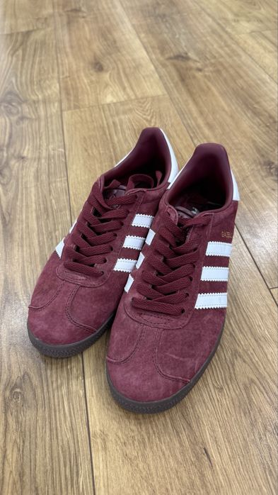 Кросівки відомого бренду adidas Gazelle