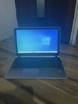 Laptop HP i3-5010 / 8GB RAM / 256 GB SSD / Radeon R7 M360