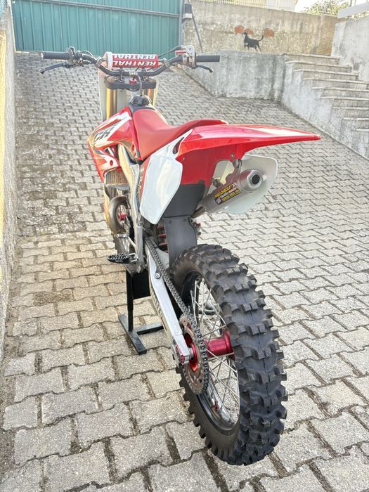 Cr 250r RC/Valve