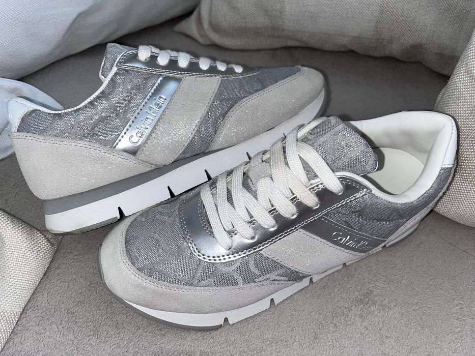 Sneakersy Calvin Klein r.39 wkł.25cm jak nowe