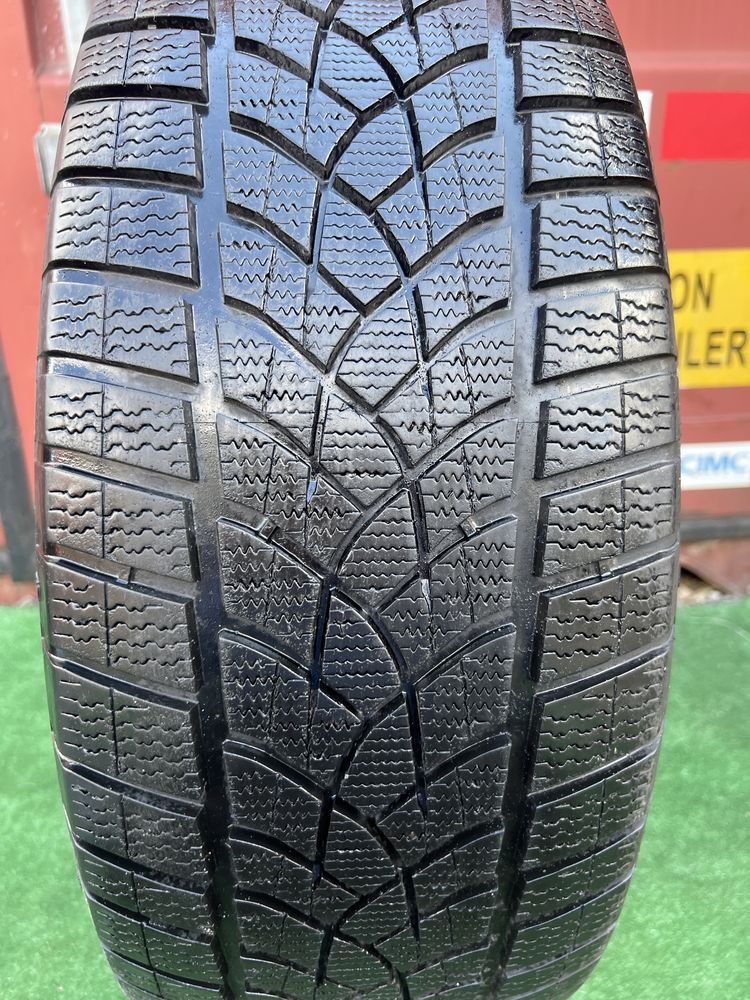 Opona Goodyear 235/50/20 pojedynks
