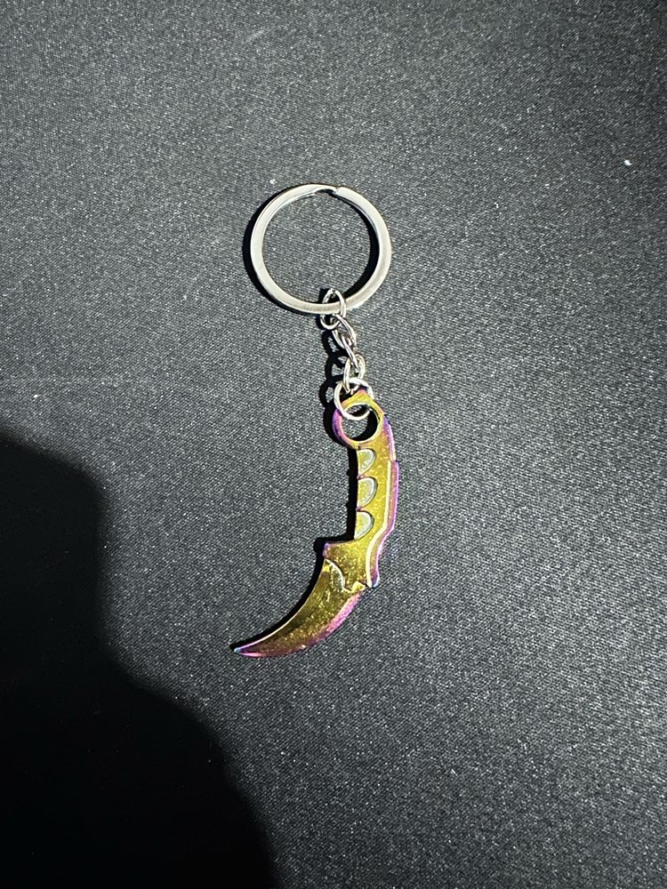 Brelok do kluczy karambit CS GO gradient nóż