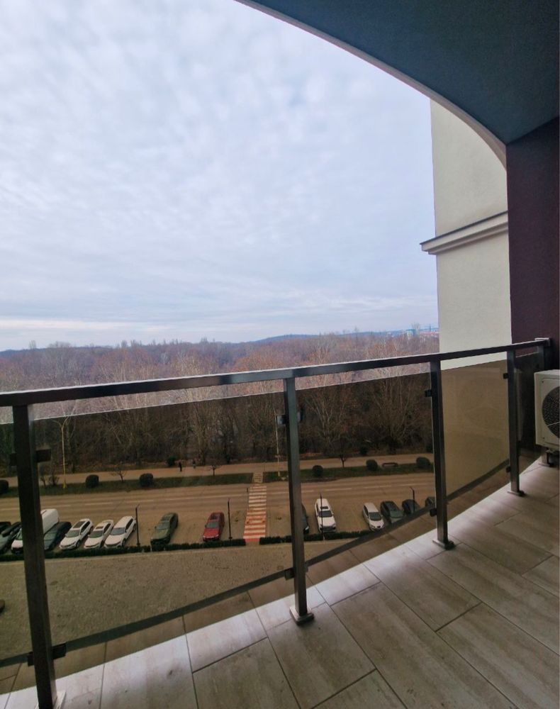 Видова квартира в Residents Park