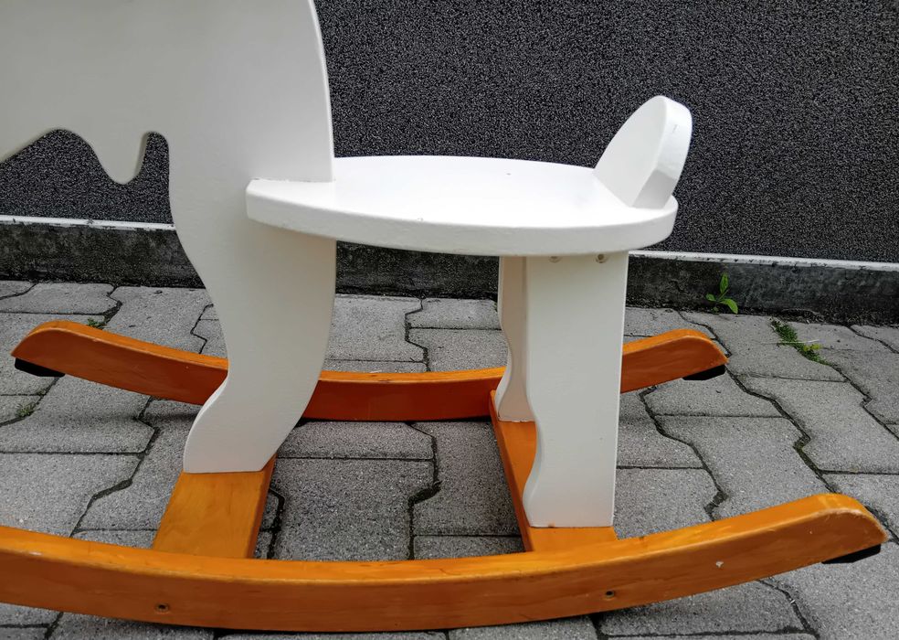 łoś ikea drewniany na biegunach bujany dla dzieci biały konik renifer
