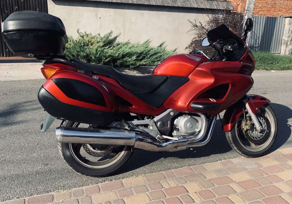 Продам Honda Deaville 650