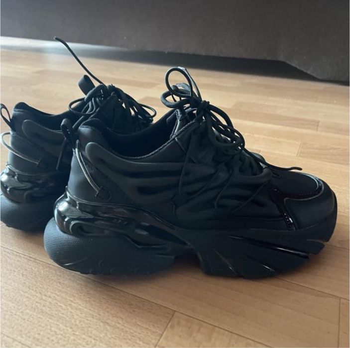 Кросівки демісезон нові