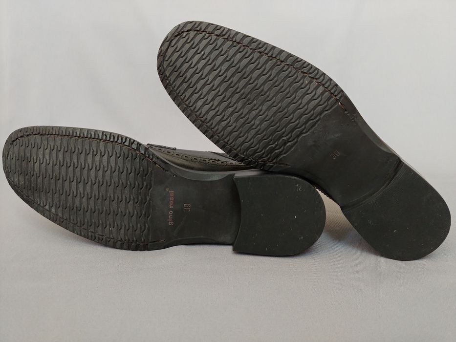 Gino Rossi damskie buty rozmiar 39 / pantofle