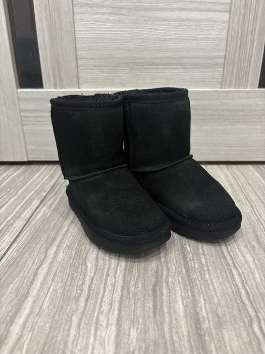 Угги, зимові ботинки, уггі