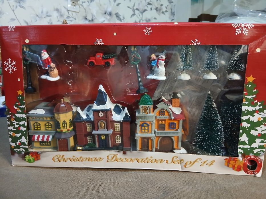 Новорічний декор інсталяція музична лускунчик адвент календар новогодн