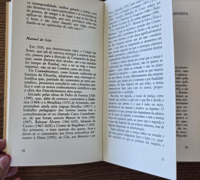 Livros jurídicos / Direito / 1 = 2,5€ / 10 = 20€